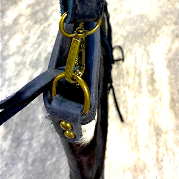 Genuine Leather Black&White Cowhide shoulder Bag - Picture 9 of 14